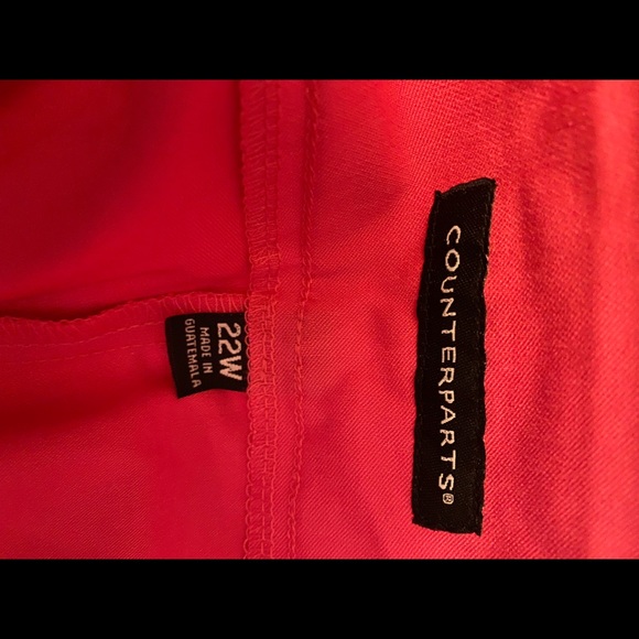 Counterparts Women’s Plus Pink Stretch Capris with Split Hem Accents - 22W - Picture 7 of 7